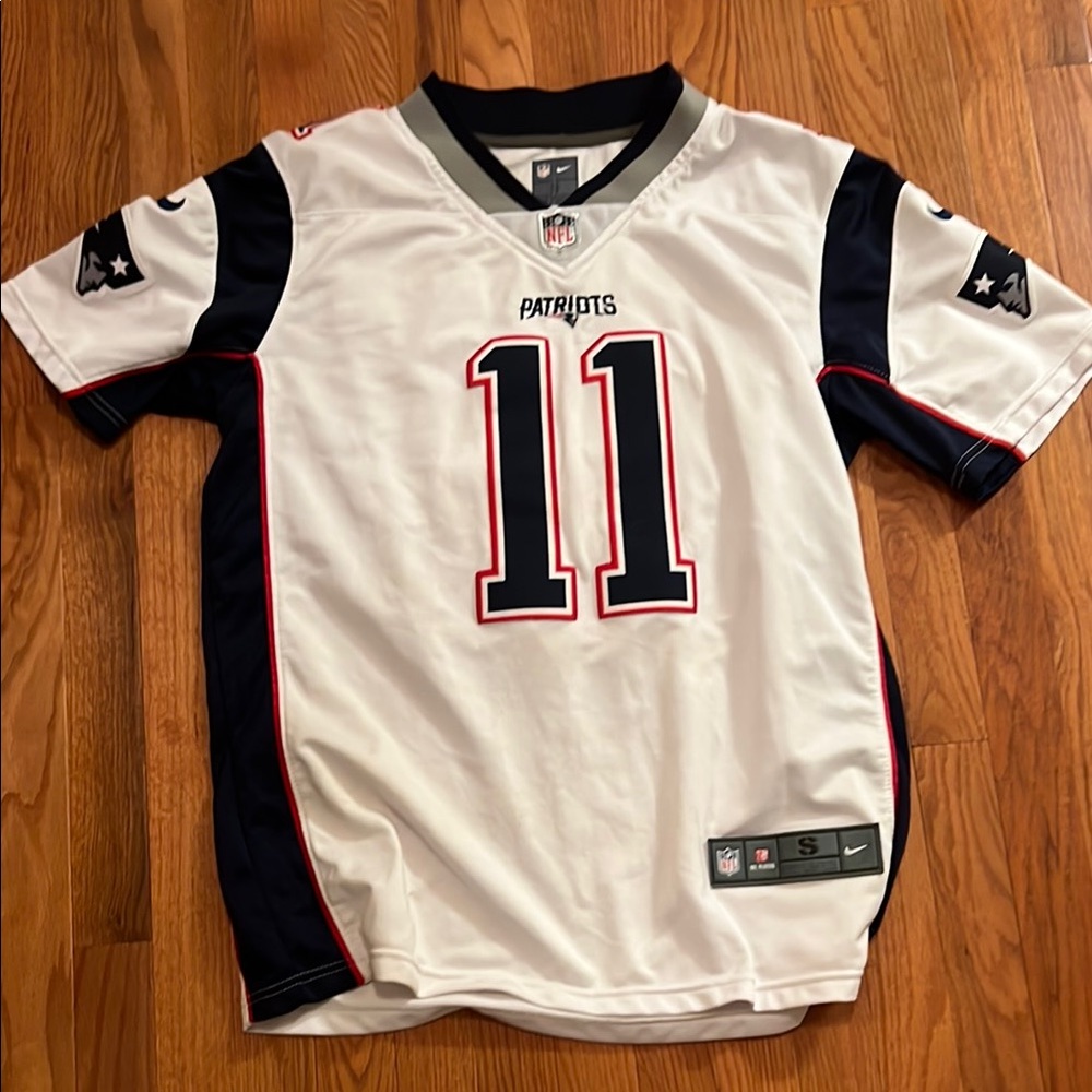 Nike White and Blue Athletic Jersey